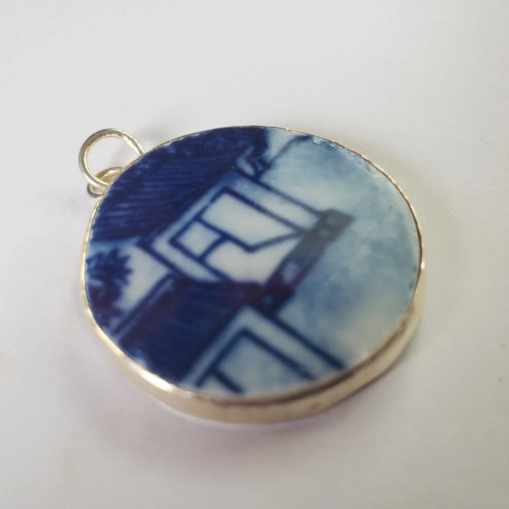 Blue & White Porcelain Pottery Shard Pendant Architecture Scene Silvertone Focal